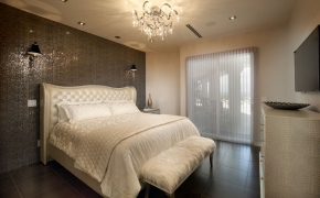 Med-Res-Vegas-views_Glamour-Guest-A_large